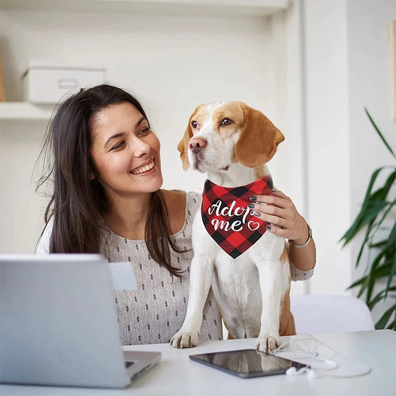 Adopt Me Dog Bandanas: مجموعة وشاح منقوشة للكلاب والقطط والحيوانات الأليفة 